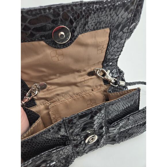 Glam Hollywood Ruffle Evening Rhinestone Brooch IMAN Global Clutch Purse - Picture 7 of 16